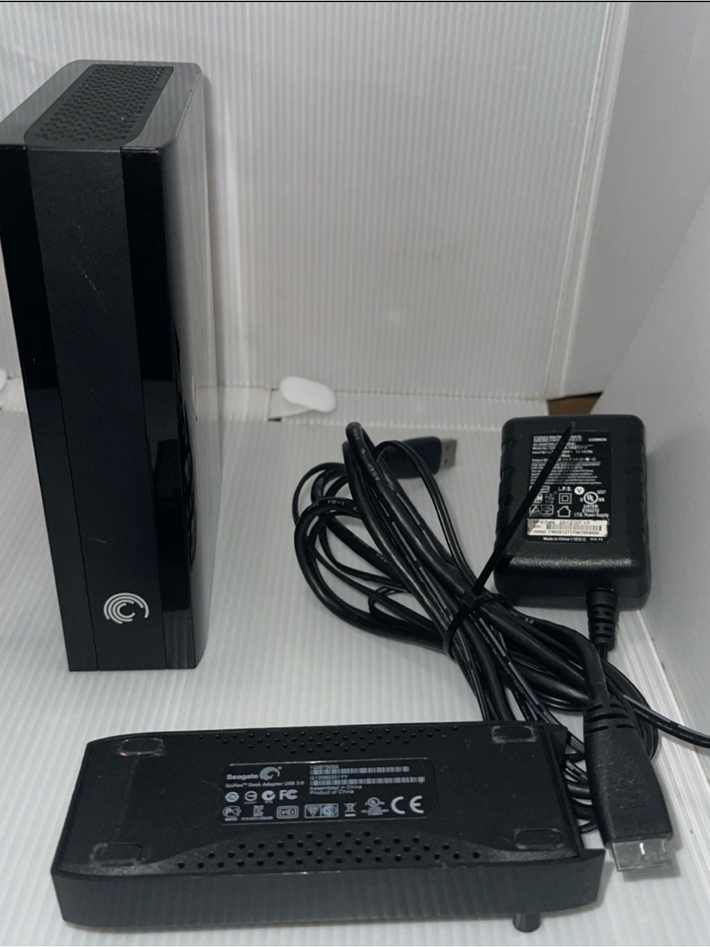 1TB External Hard Drive Seagate FreeAgent GoFlex Desk USB 3.0 Genuine